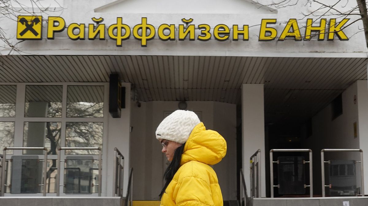 „Dám jim ještě měsíc.“ Český byznysmen tlačí na banku, aby odešla z Ruska